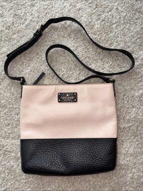 KATE SPADE Cora Light Pink and Black Square Crossbody Purse with Gold Acessories